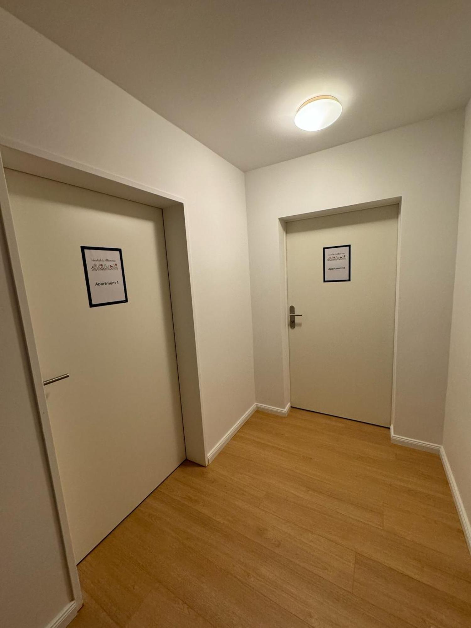 Fc-Apartmenthaus Falkensee Mit Grossem Garten Und Pkw Stellflaechen Bagian luar foto