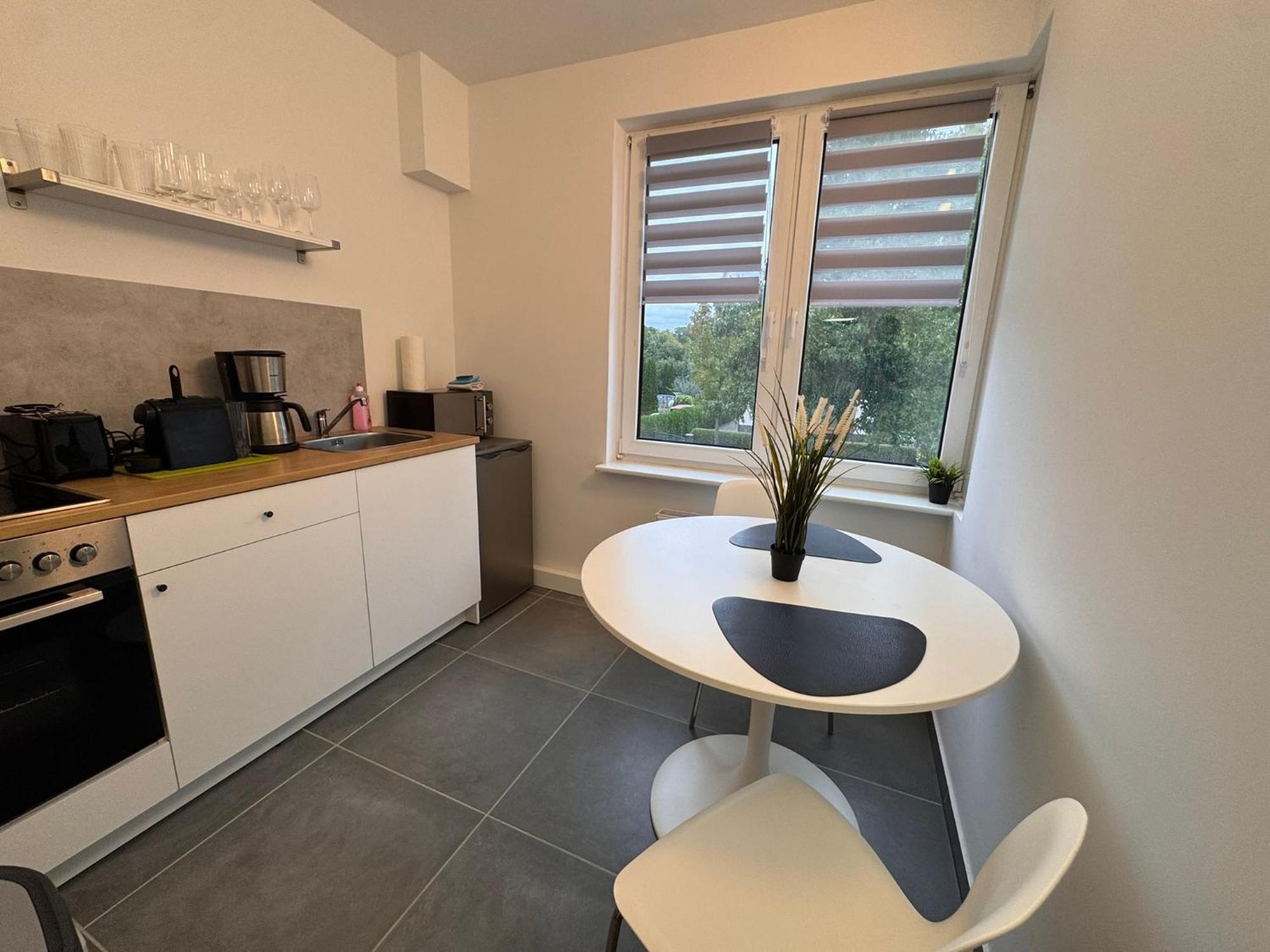 Fc-Apartmenthaus Falkensee Mit Grossem Garten Und Pkw Stellflaechen Bagian luar foto